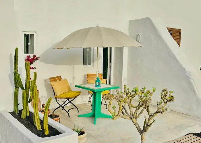 Casa Kira Camarote, Macher