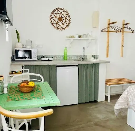 Casa Kira Camarote, Macher